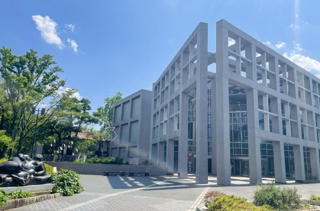 埼玉県立近代美術館 MOMAS（徒歩12分）