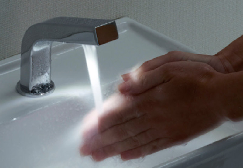 トイレ手洗い［自動水栓］