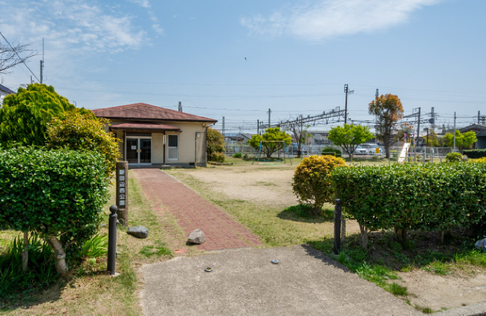 新田辺西公園（徒歩5分・約380ｍ）