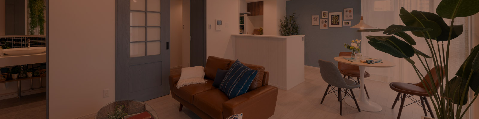 MODEL ROOM