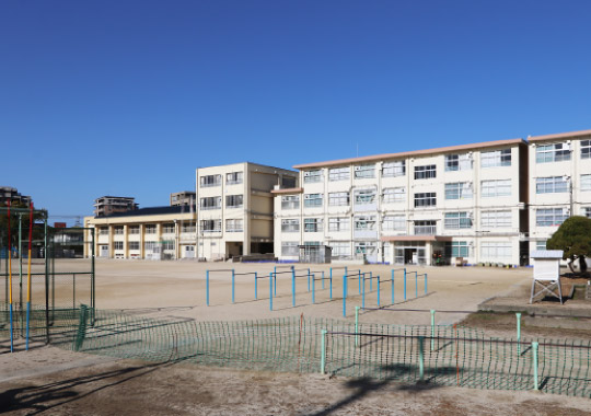 福岡市立高取小学校（徒歩7分/約490m）